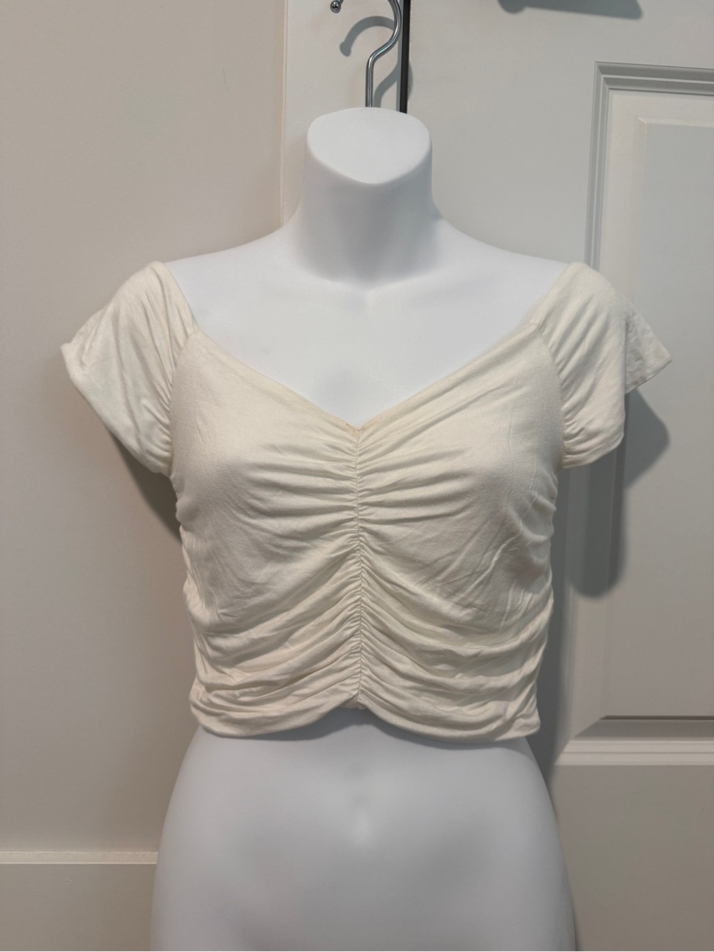 Billabong Cream Ruched V-Neck Short Sleeve Crop Top